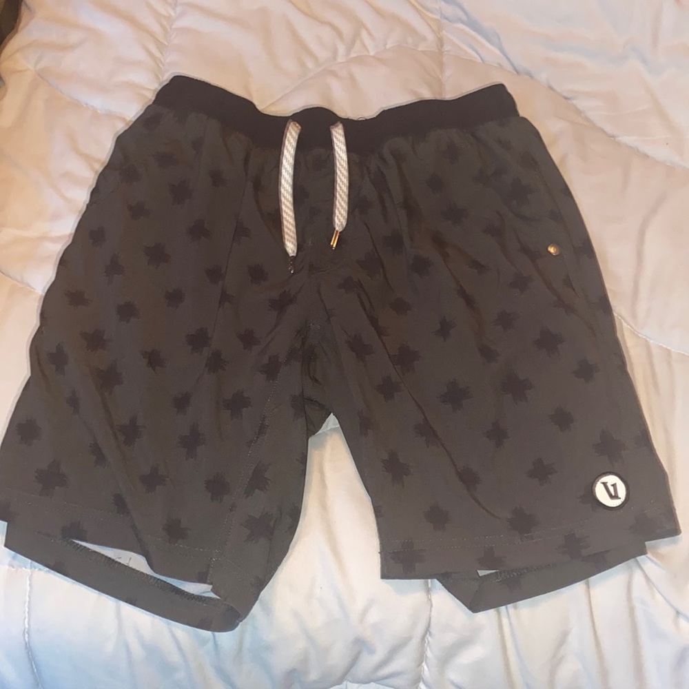 Vuori Shorts